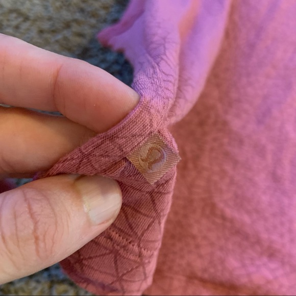 Lululemon tank top size 6 - Picture 2 of 3
